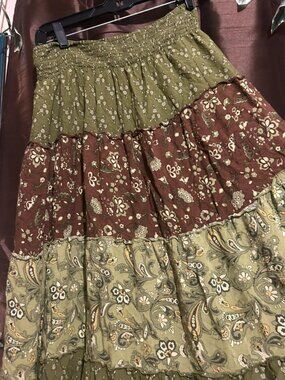 Very cute boho floral multi color skirt | open to offers